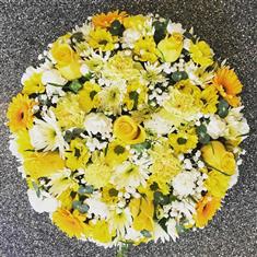 Mixed Posy Pad In Yellow